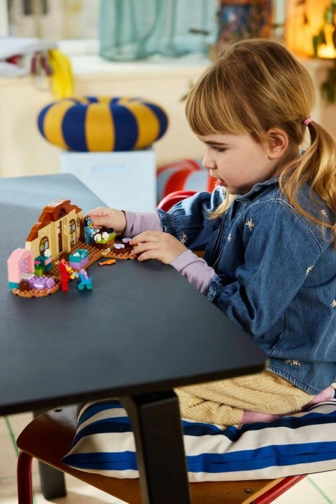 LEGO Bluey 11221 - Szkoła z Ryżykiem i Blue