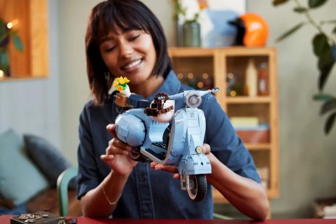 LEGO Creator Expert 10298 - Vespa 125