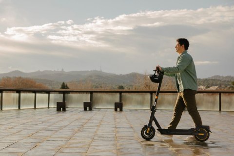 Hulajnoga elektryczna Segway-Ninebot KickScooter MAX G2D