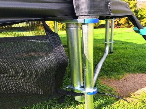 Trampolina Ogrodowa Jumpi 252cm/8FT Maxy Comfort Plus Czerwona Z Wewnętrzną Siatką