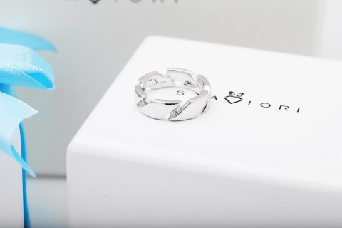 Złota obrączka OBD4075 - Diament