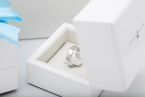Złota obrączka OBD4075 - Diament