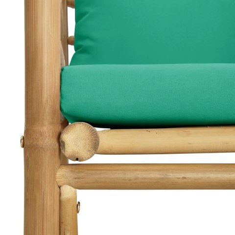 Sofa ogrodowa z zielonymi poduszkami, bambusowa