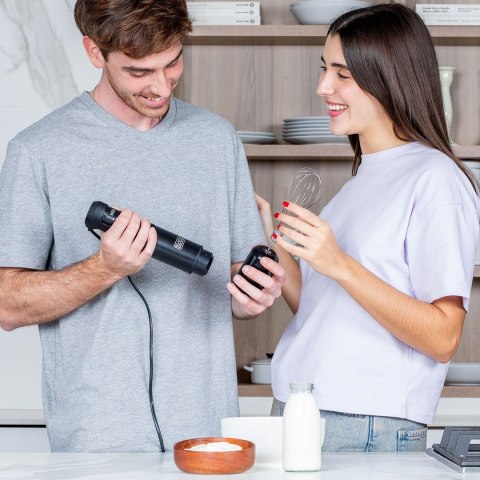 Blender ręczny Black+Decker BXHBA1501E