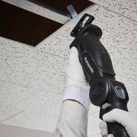 Przegubowa piła szablasta lisica 18V Panasonic EY47A1X32