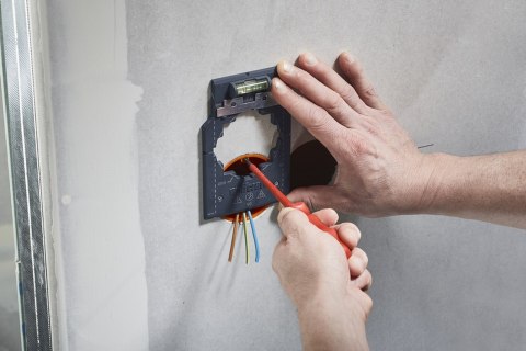 Szablon do montażu gniazdek i włączników elektrycznych, Wolfcraft