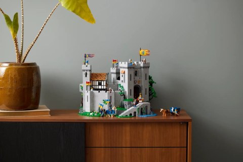 LEGO Icons 10305 - Zamek rycerzy herbu Lew
