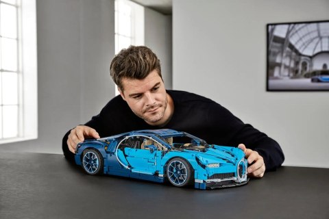LEGO Technic 42083 - Bugatti Chiron (OUTLET)