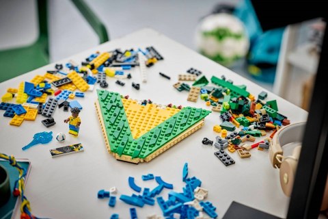 LEGO Editions 43027 - Vini Jr. - piłkarskie momenty