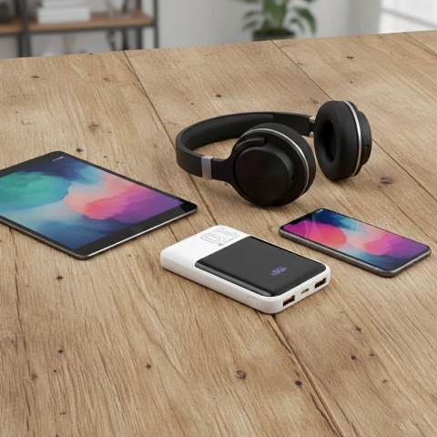 EVERACTIVE POWERBANK 10 000MAH, 2X USB, 1X USB-C 22,5W, QC4+, WYŚWIETLACZ LCD, BIAŁY EB-10Q