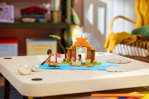 LEGO Disney 43282 - Wiejska chatka i łódź