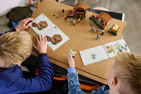 LEGO Minecraft 21596 - Najazd przywoływaczy na wioskę