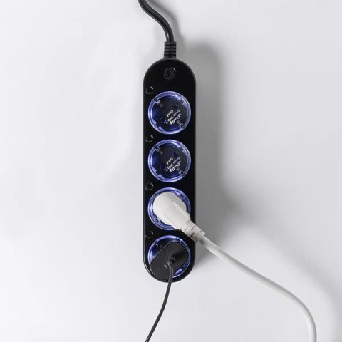 Inteligentna listwa zasilający Shelly Power Strip 4 Gen4 Black